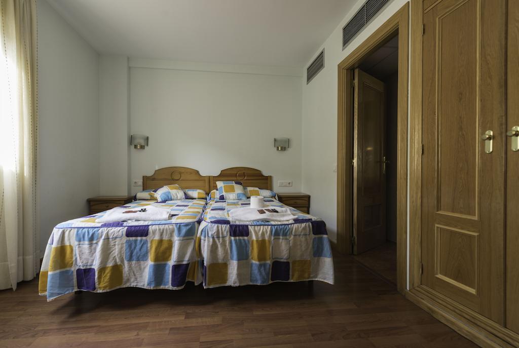 Hostal Restaurante La Pineda エル・バルコ・デ・アビラ 部屋 写真