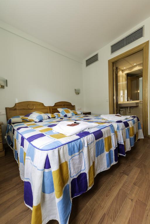 Hostal Restaurante La Pineda エル・バルコ・デ・アビラ 部屋 写真